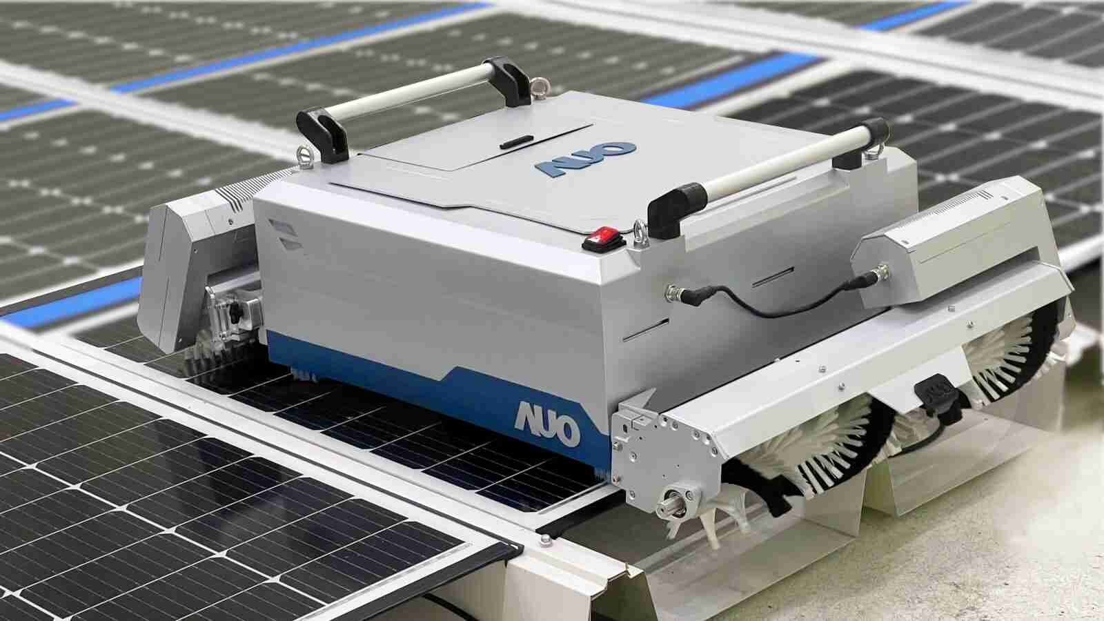 william威廉中文官网致力EPC场域技术升级，，导入清洁机器人搭配传感器与AI数据分析，，大幅减少维运成本